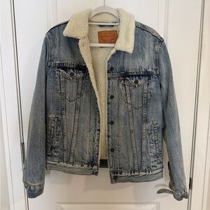 Levi's Blue Denim Jacket with Cream Sherpa Lining